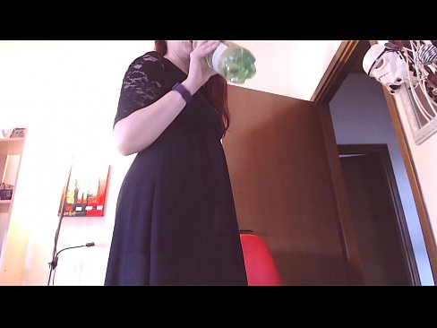 ❤️ Një skllav i nënshtruar që i pëlqejnë brekët e pista dhe të shijshme detyrohet të masturbojë pasi shikon këtë video! Porno tek ne sq.tubesexer-com.ru ❤