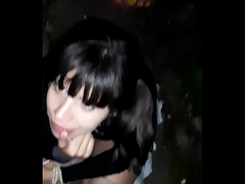 ❤️ Në rrugë penisi i fryrë në këmbim të karamele Porno tek ne sq.tubesexer-com.ru ❤